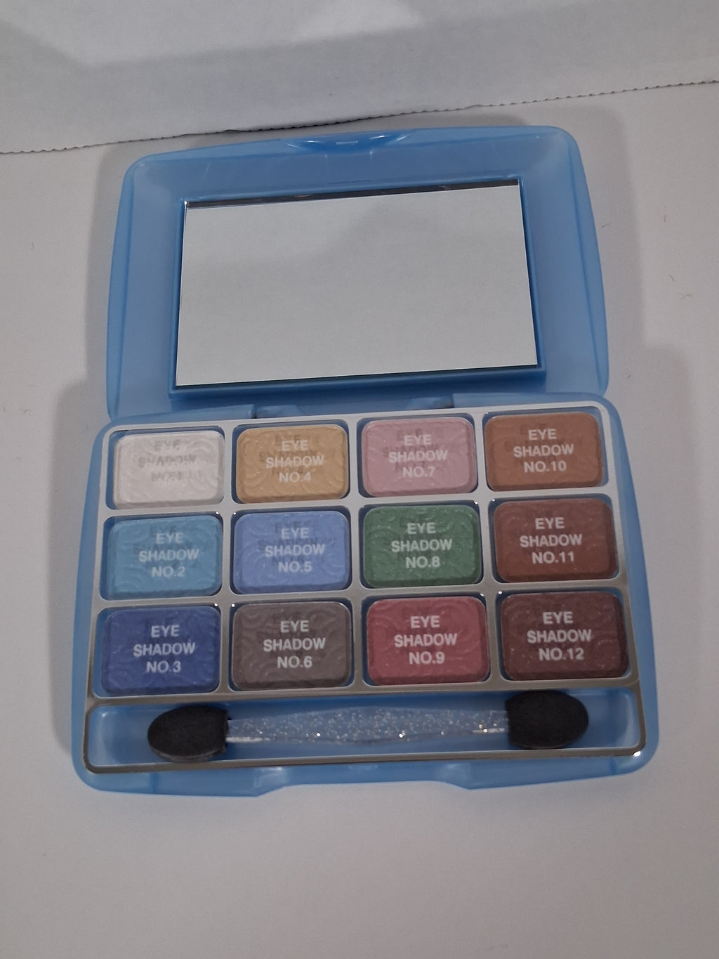 12-Color Matte Eyeshadow Palette – Bright & Neutral Shades